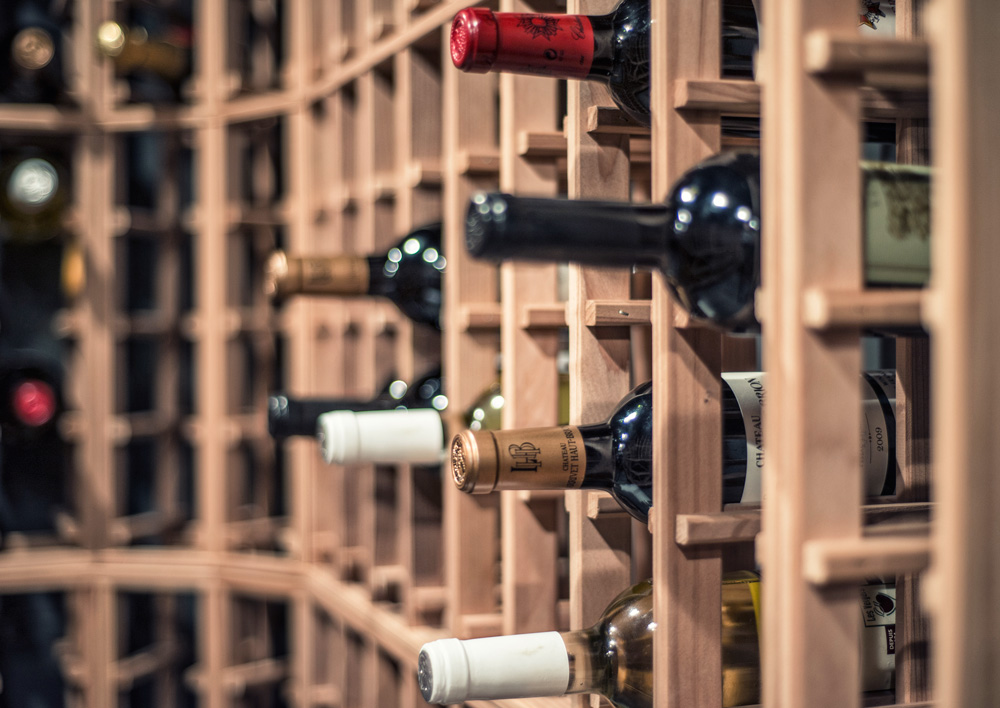 Cave à vin Outremont wine vault - bouteilles details bottles